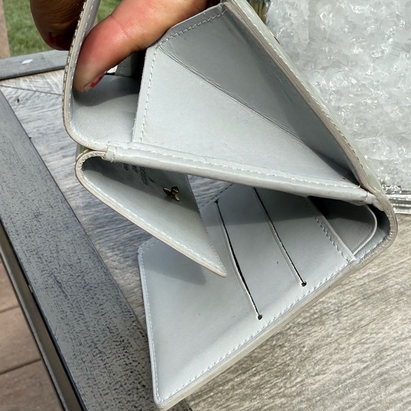 GUC! Louis Vuitton Vermis Metallic Gold Vintage Wallet - Picture 9 of 15